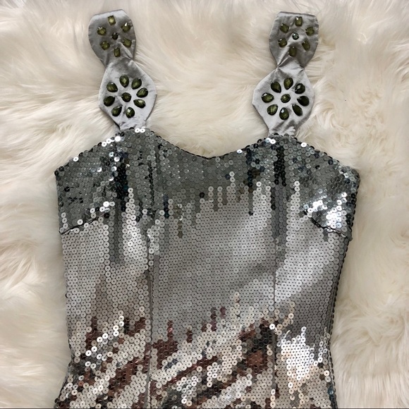 Sequined silver gradient cocktail dress - Picture 5 of 8